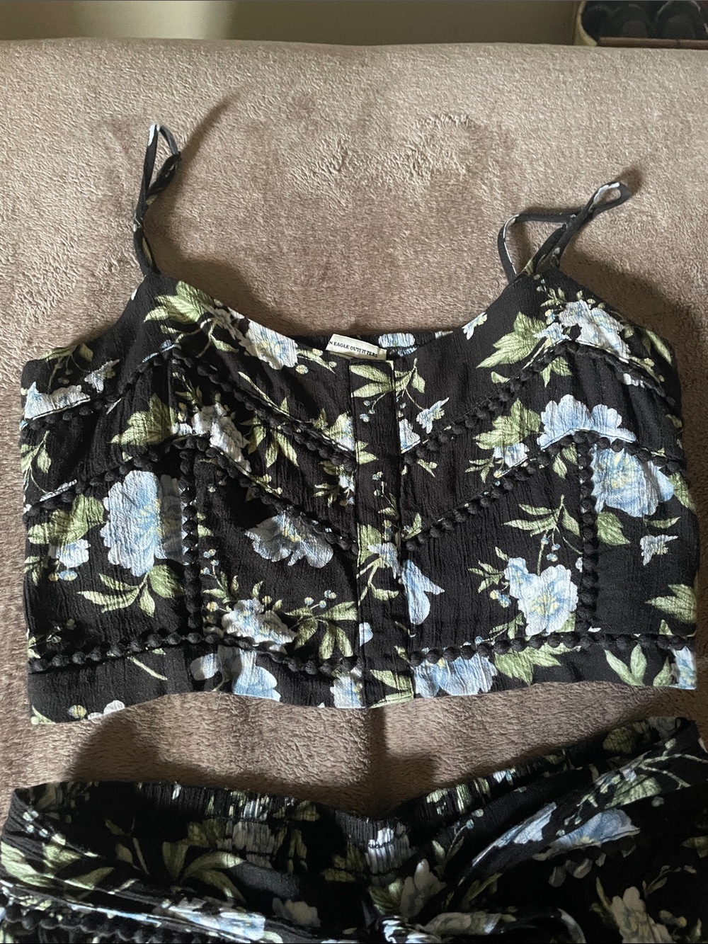 American Eagle Outfitters Black Floral Two-Piece Set with Light Blue Blooms - Picture 4 of 8